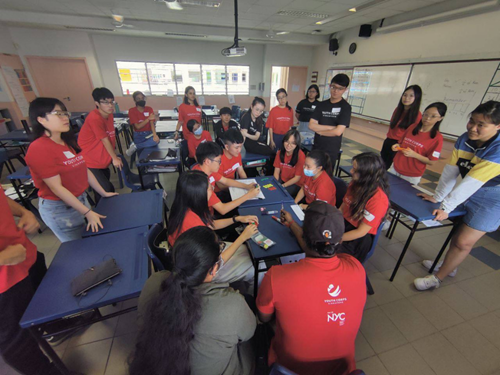 blossomingtogether-erinaoh-volunteers-planning