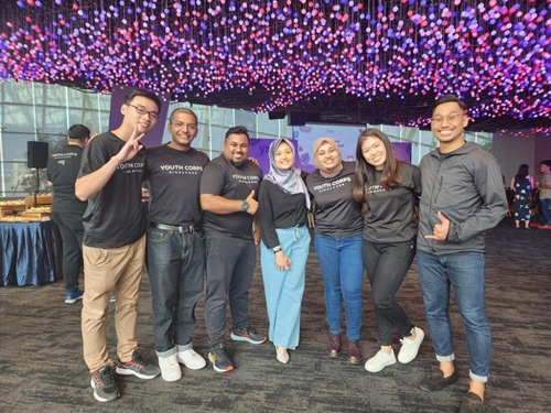 wyv-shafeek-fireflies-wideshot