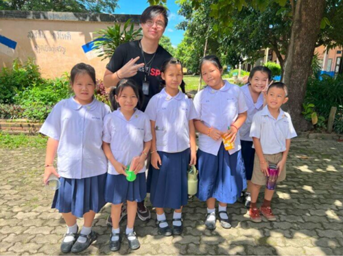 why-youths-volunteer-jonasta-thai-kids